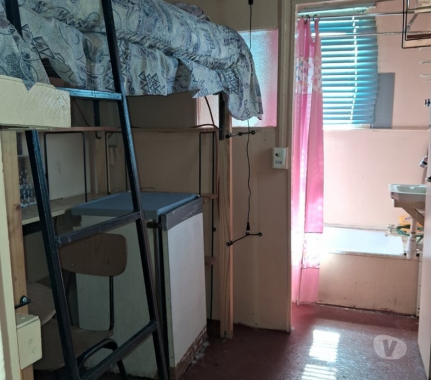 Arriendo de piezas Santiago La Florida - Fotos de PIEZA CHICA 2PISO AMOBLADA WC PRIVADO MALL VESPUCIO METRO