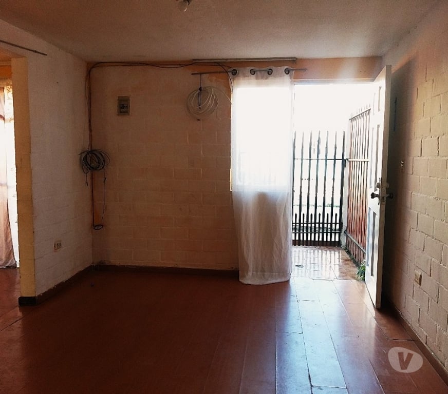 Bienes Raices Valparaíso Quilpué - Fotos de CASA EN VENTA DE DOS PISOS PAREO SIMPLE LOS PINOS