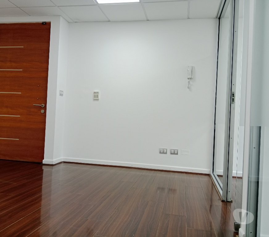Bienes Raices Santiago Las Condes - Fotos de Vendo Oficina Polo Financiero Nueva Las Condes