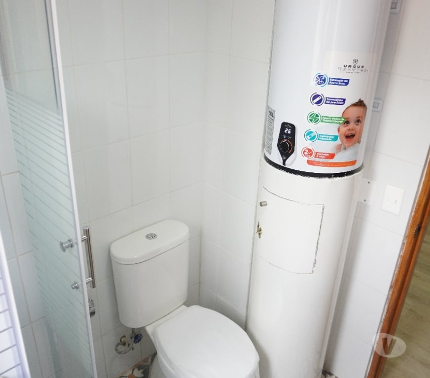 Arriendo oficinas Santiago Providencia - Fotos de Metro Pedro de Valdivia recepcion y 1 privado