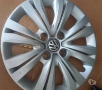 Fotos de 1 tapa rueda original Volkswagen aro 15 impecable.
