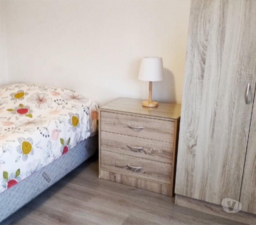 Arriendo de piezas Santiago Santiago - Fotos de Se arrienda pieza a estudiante en práctica (mujer)