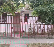 CASA UN PISO PAREADA EN SECTOR HOSPITAL