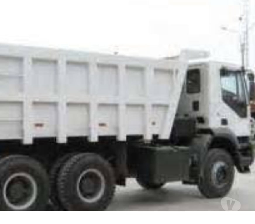 Fletes y Mudanzas - Transportes Santiago La Reina - Fotos de retiro de esconbro y linpiesas de terreno