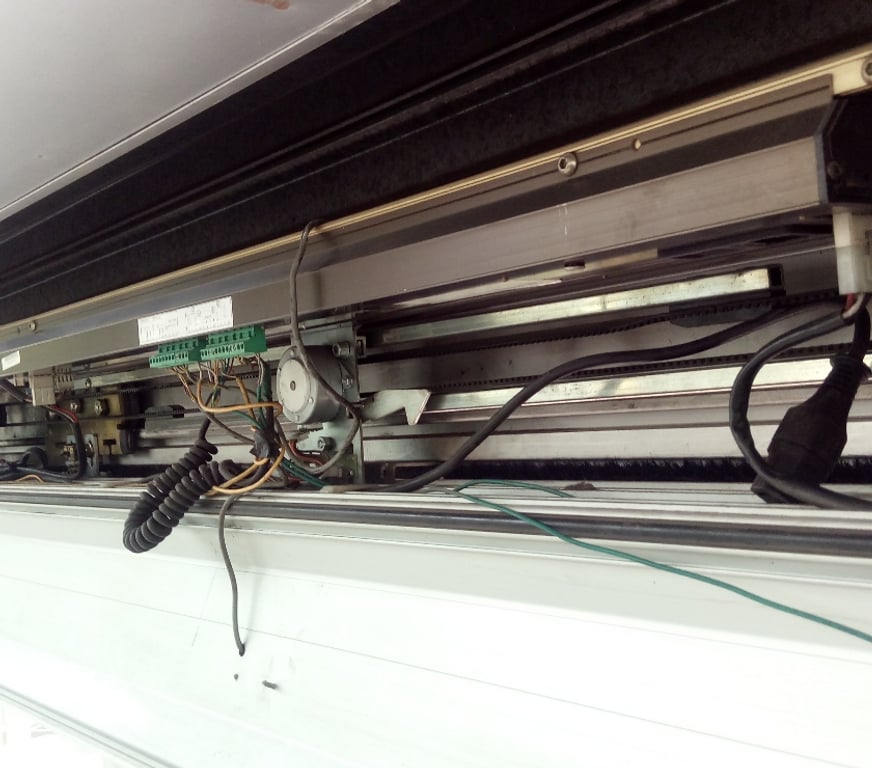 Reparaciones-Decoraciones Santiago Santiago - Fotos de PUIERTAS AUTOMATICAS MANUSA REPARCIONES GENERALES