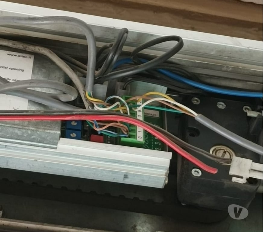 Reparaciones-Decoraciones Santiago Santiago - Fotos de PUIERTAS AUTOMATICAS MANUSA REPARCIONES GENERALES