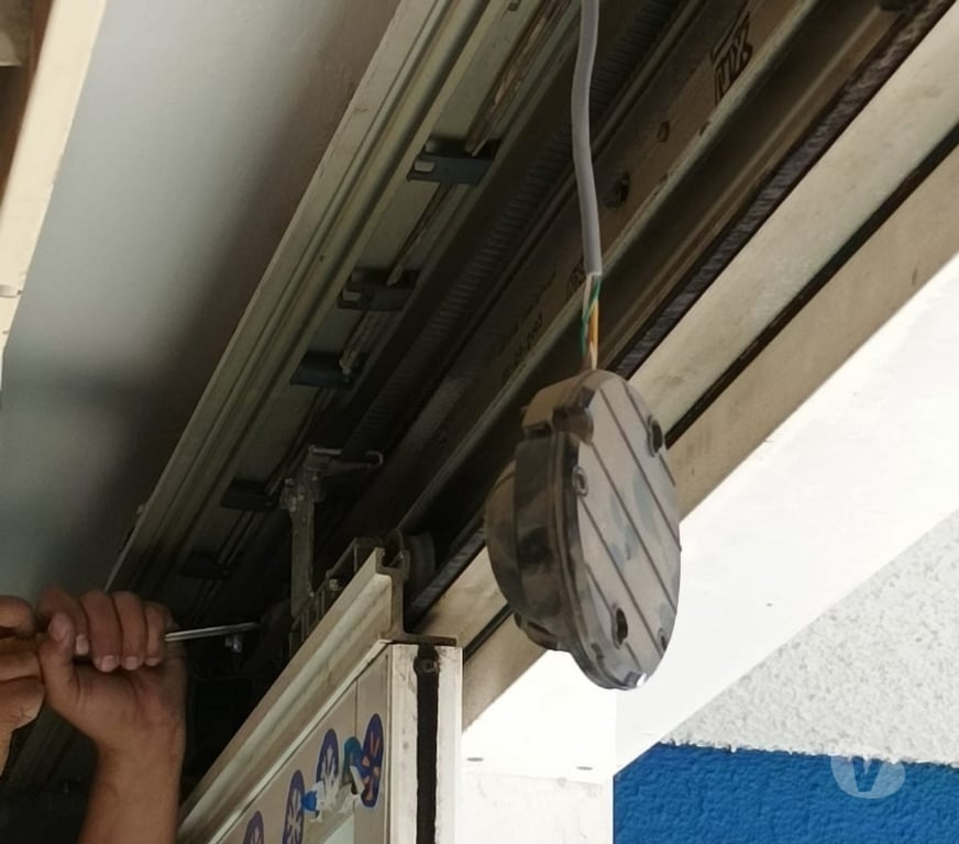 Reparaciones-Decoraciones Santiago Santiago - Fotos de PUIERTAS AUTOMATICAS MANUSA REPARCIONES GENERALES