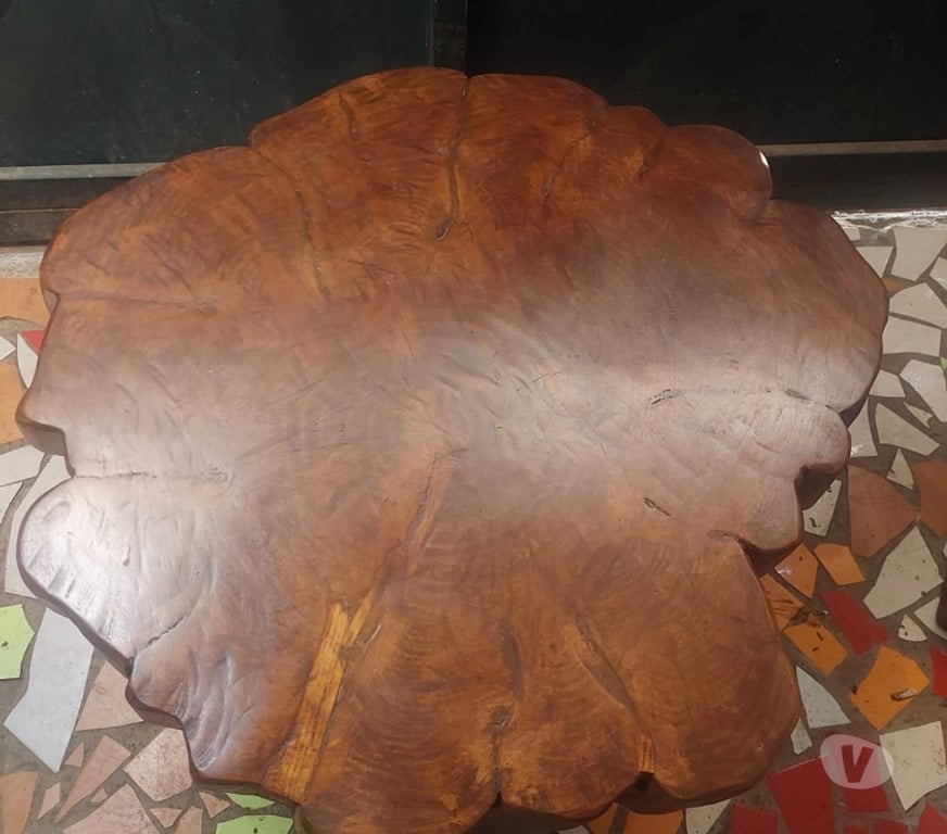 Muebles Santiago La Pintana - Fotos de Venta de mesa de centro rústica y tótem de madera 1.60cm.