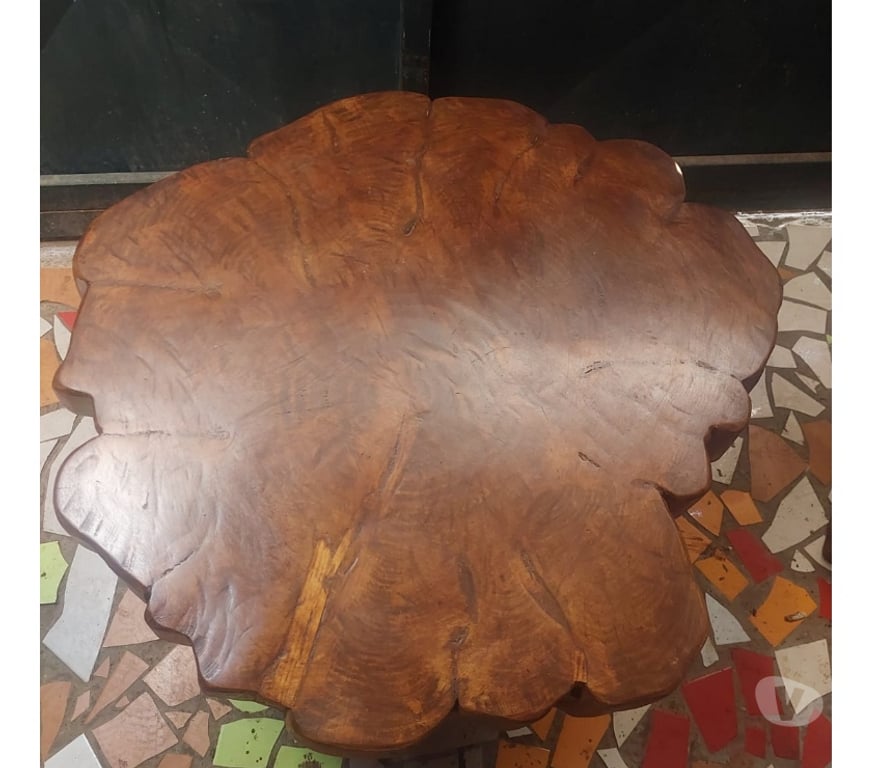 Muebles Santiago La Pintana - Fotos de Venta de mesa de centro rústica y tótem de madera 1.60cm.