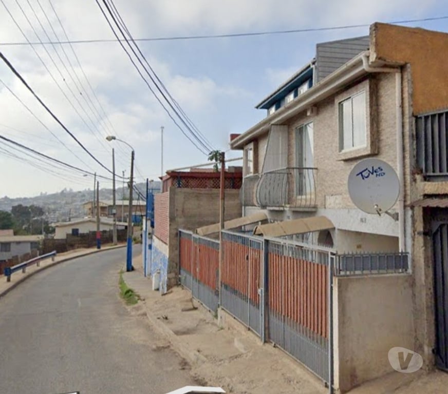 Bienes Raices Valparaíso Viña del Mar - Fotos de Propiedad con 2 casas Sólidas Independientes