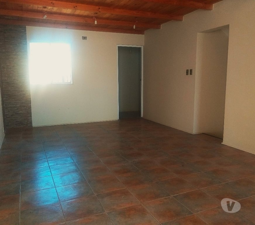 Bienes Raices Valparaíso Valparaíso - Fotos de CASA AMPLIA DOS PISOS SOLIDA VILLA RAPA NUI VALPARAISO