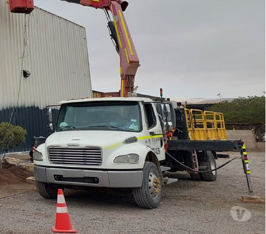 Fletes y Mudanzas - Transportes El Loa Calama - Fotos de ARRIENDO DE CAMIONES PLUMA MES Y DÍA