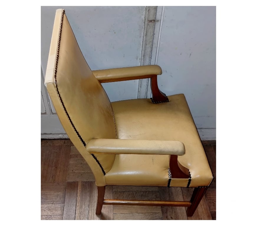 Muebles Santiago Quinta Normal - Fotos de Sillones estilo Directorio con Cuero Cafe madera de Encina