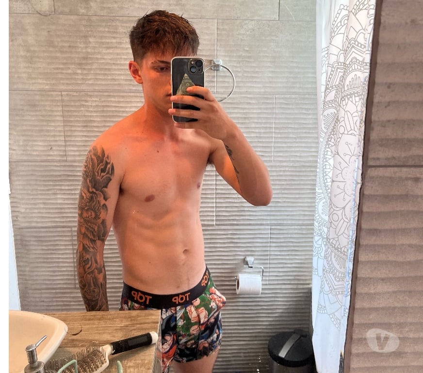 Escort Santiago Quilicura - Fotos de Tengo 20 años dotado, solo mujeres