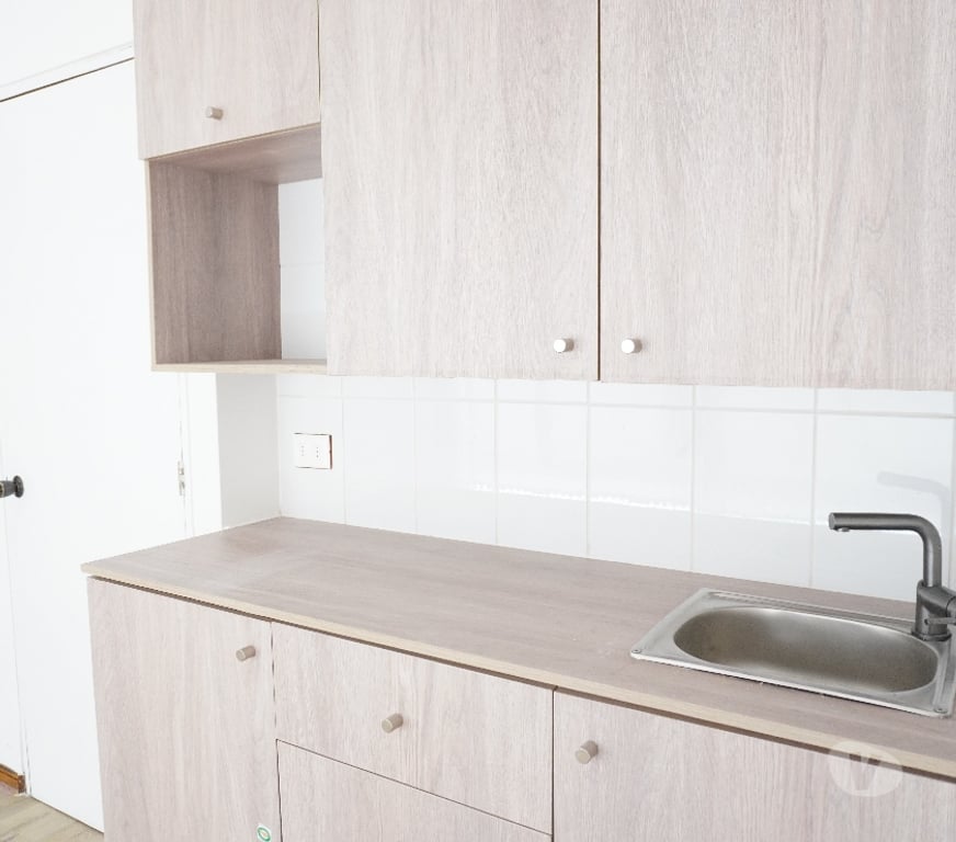 Arriendo oficinas Santiago Providencia - Fotos de Metro Pedro de Valdivia oficina recepción y 1 privado