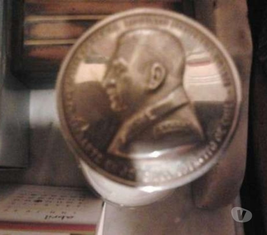 Antiguedades - Joyería Santiago Santiago - Fotos de Exclusiva Moneda de plata de 4 cm de diametro nueva.