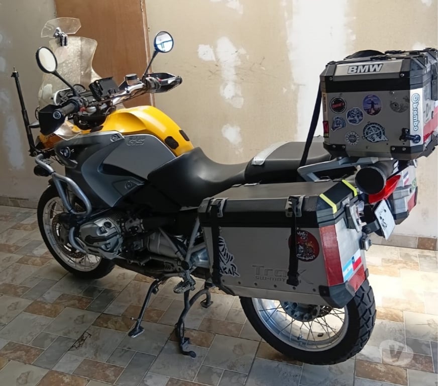 Vendo moto Santiago Estación Central - Fotos de Bmw 1200 Gs 2006, con tres maletas, Papeles Al día.