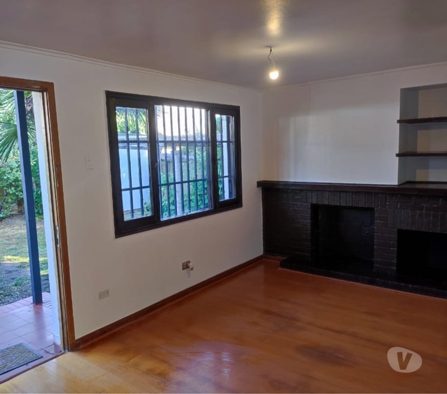 Bienes Raices Santiago Las Condes - Fotos de Casa De Un Piso Con Amplio Antejardín, 3d, 2b + Home Studio