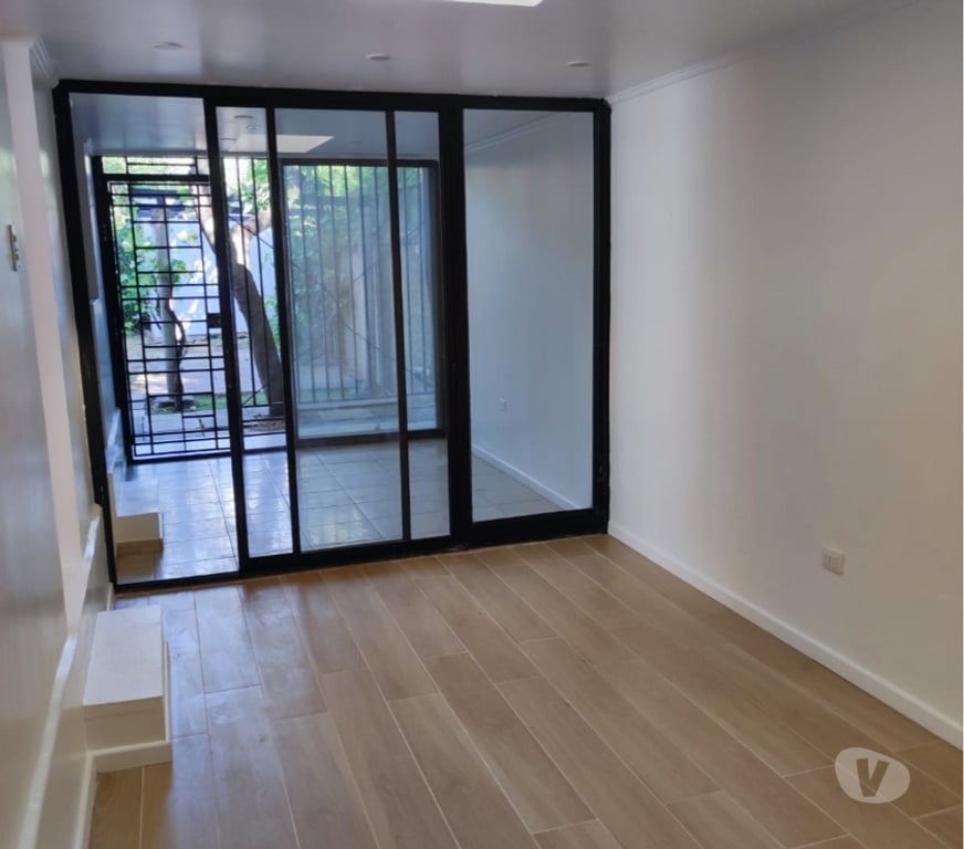 Bienes Raices Santiago Las Condes - Fotos de Casa De Un Piso Con Amplio Antejardín, 3d, 2b + Home Studio