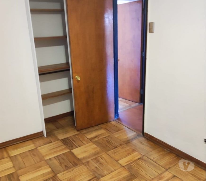 Bienes Raices Santiago Las Condes - Fotos de Casa De Un Piso Con Amplio Antejardín, 3d, 2b + Home Studio