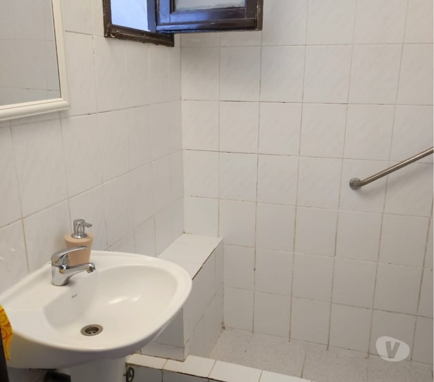 Bienes Raices Santiago Las Condes - Fotos de Casa De Un Piso Con Amplio Antejardín, 3d, 2b + Home Studio