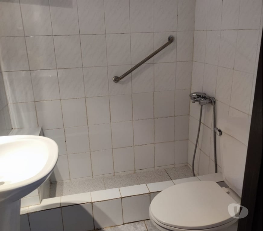 Bienes Raices Santiago Las Condes - Fotos de Casa De Un Piso Con Amplio Antejardín, 3d, 2b + Home Studio