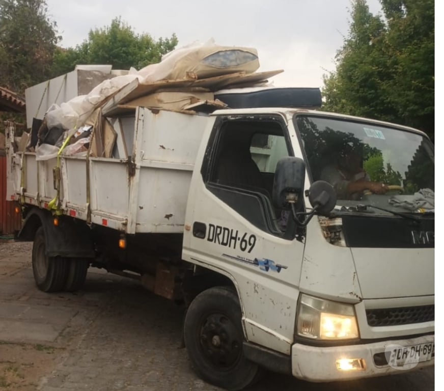 Fletes y Mudanzas - Transportes Santiago Ñuñoa - Fotos de retiro de escombros y cachureos