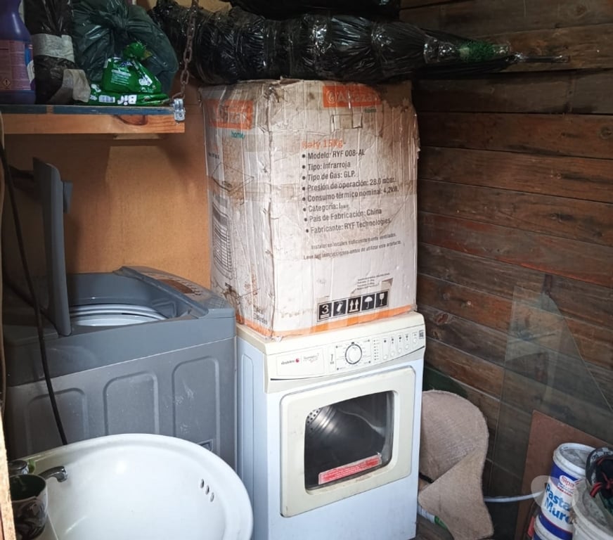 Bienes Raices Curicó Curicó - Fotos de CASA 4D+2B+1BO+2ES CURICO