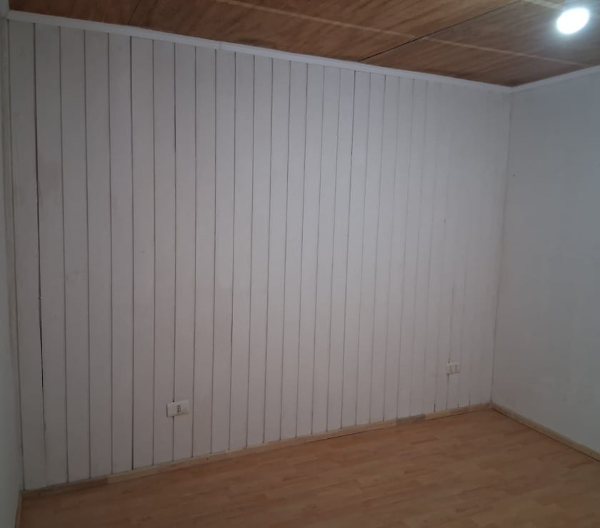 Bienes Raices Santiago Cerro Navia - Fotos de CASA 3D+1B+1ES CERRO NAVIA