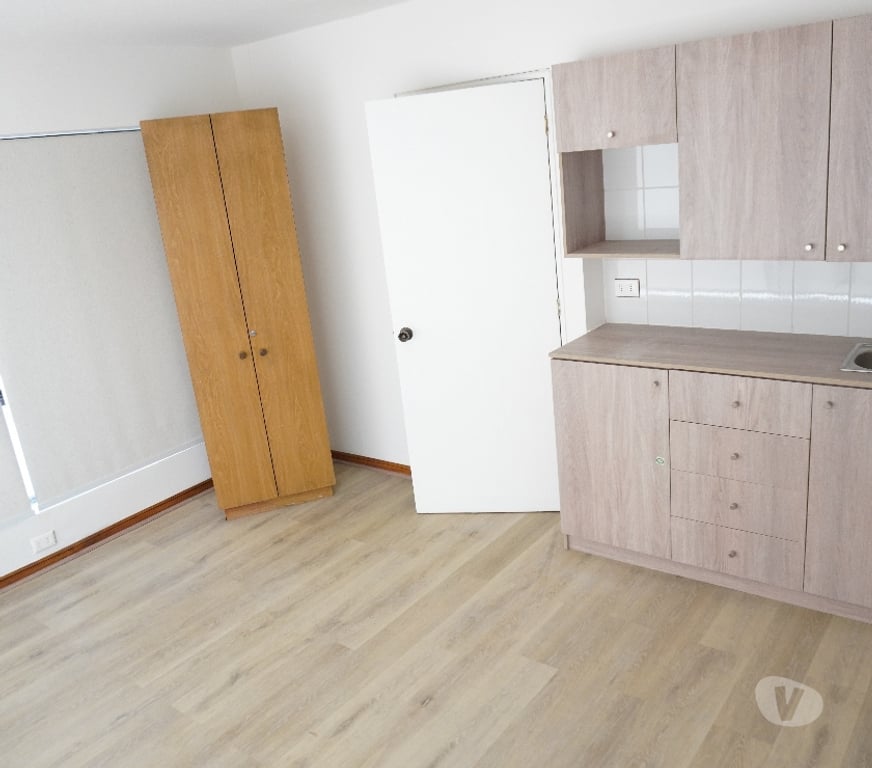 Arriendo oficinas Santiago Providencia - Fotos de Metro Pedro de Valdivia oficina recepción 1privado