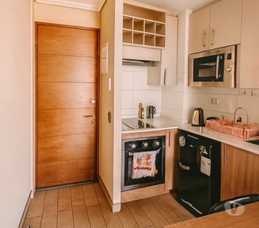 Arriendo de piezas Santiago Santiago - Fotos de Pieza con cocina y balcón Metro Las Rejas $200.000.