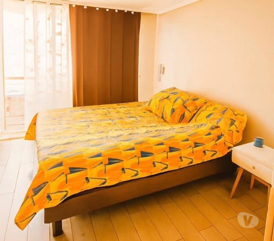 Arriendo de piezas Santiago Santiago - Fotos de Pieza con cocina y balcón Metro Las Rejas $200.000.