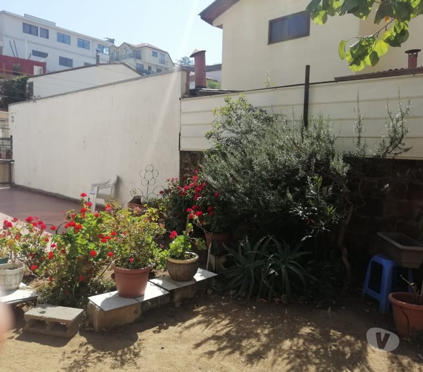 Bienes Raices Valparaíso Viña del Mar - Fotos de CASA DE DOS PISOS PAREO SIMPLE SECTOR RECREO VIÑA DEL MAR