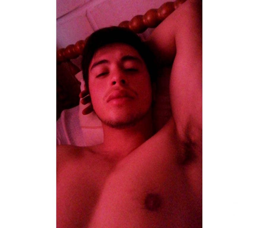 Escort Cautín Pucón - Fotos de Escort men. Buscas compañía ? Llamame