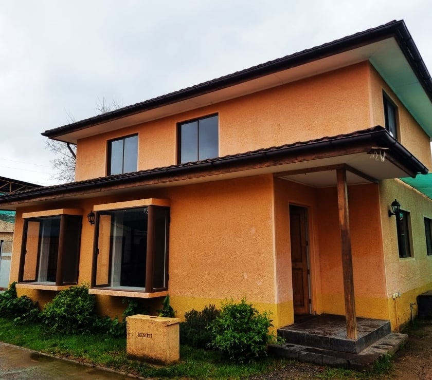 CASA DOS PISOS INDEPENDIENTE SOLIDA EN CONDOMINIO