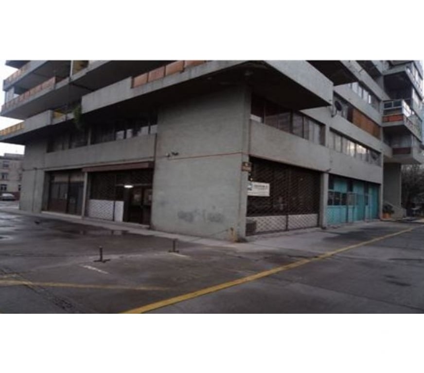 Locales Commerciales en Arriendo Santiago Santiago - Fotos de Local comercial de 140 m2 en 2 pisos Diag. Paraguay 360