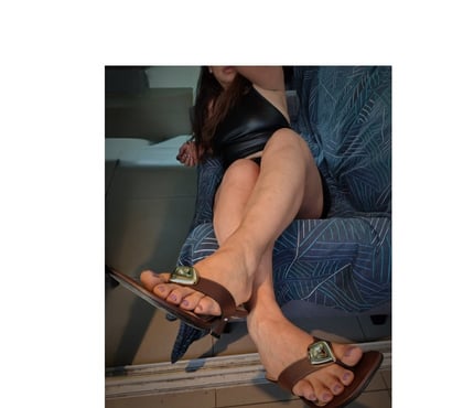 Escort Santiago Santiago - Fotos de ¿Listo para sumergirte en el mundo de fetichismo de pies ?