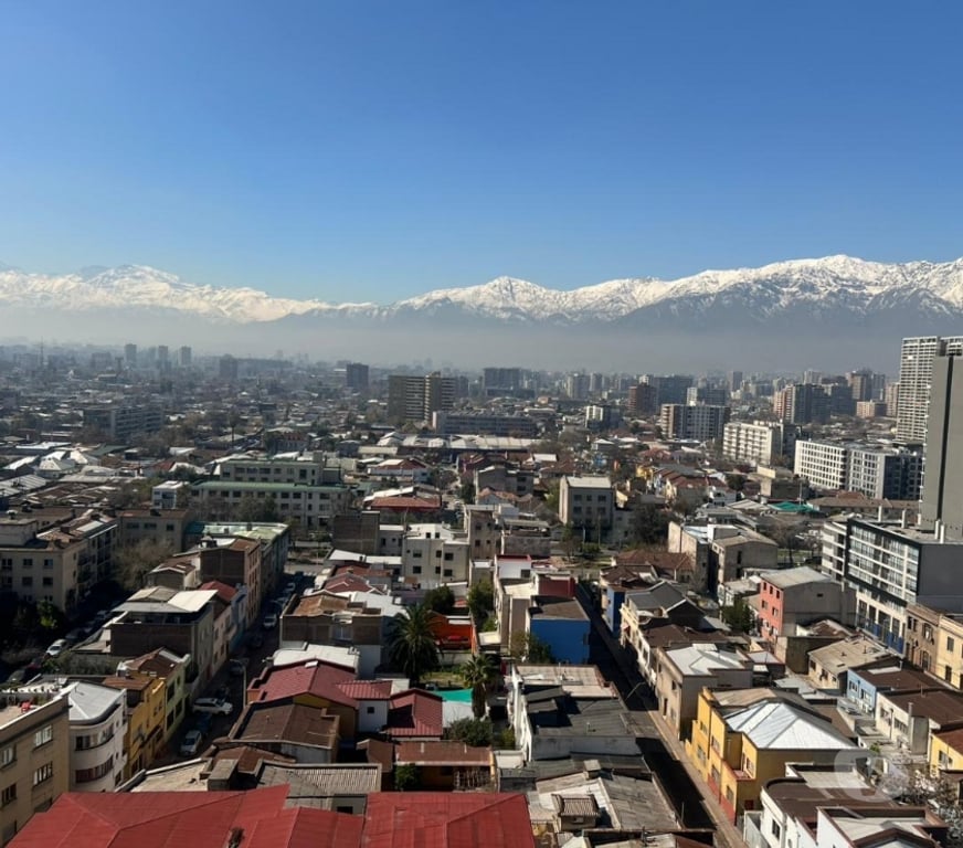 Bienes Raices Santiago Santiago - Fotos de UF 1.700 VENDO depto 28m2, vista oriente metro sta Isabel.