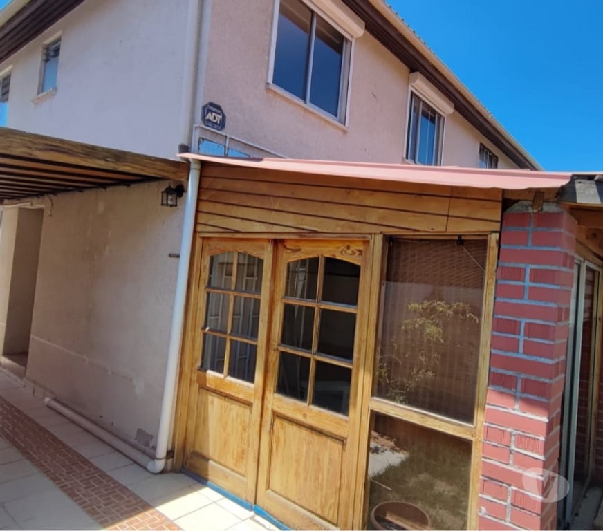 Arriendos Santiago Quilicura - Fotos de Excelente Casa en Arriendo 4 Dormitorios, Quilicura