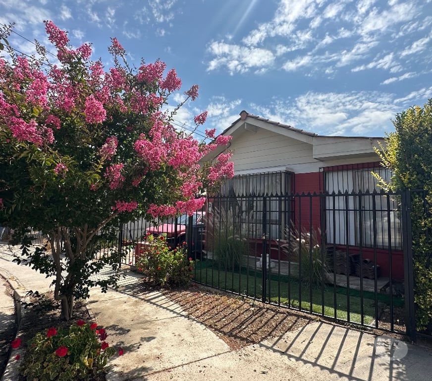 Bienes Raices Quillota La Cruz - Fotos de La Cruz 21 de Mayo casa 6D 4B 145 M