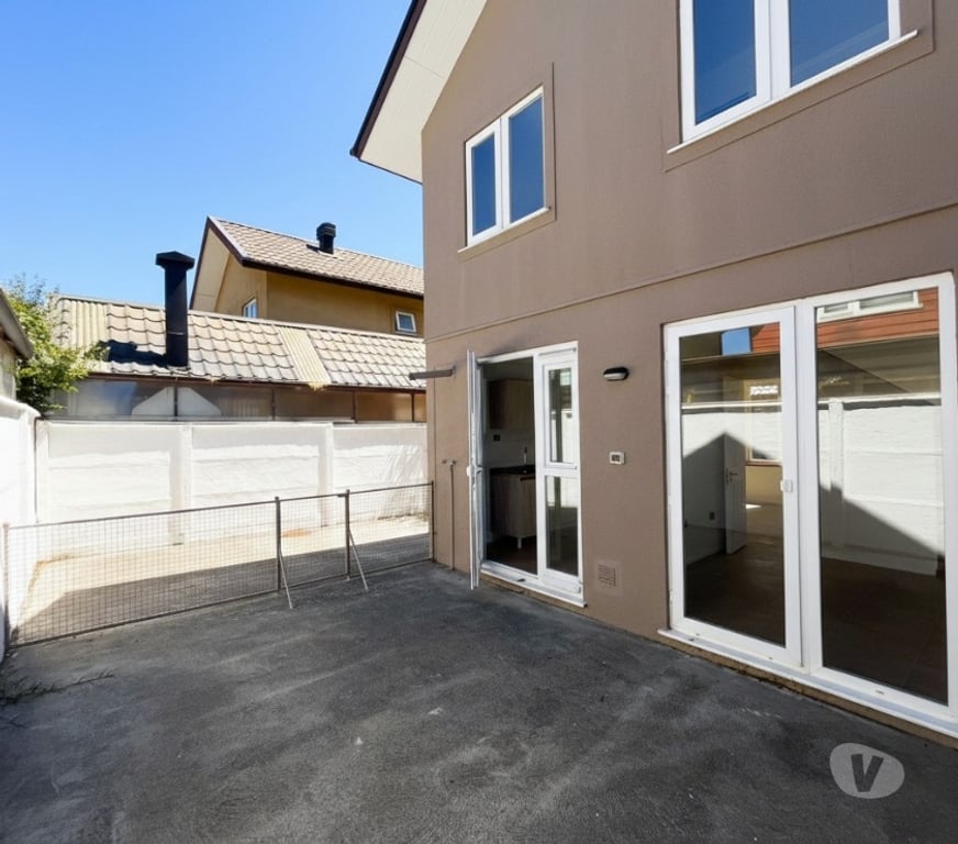 Bienes Raices Concepción Talcahuano - Fotos de Casa totalmente remodelada, para llegar y vivir cómodamente