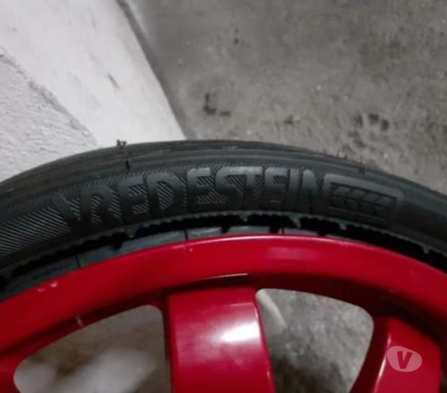 Accesorios para Autos Santiago Santiago - Fotos de 1 llanta con neumático nuevos linea Porsche Carrera 911