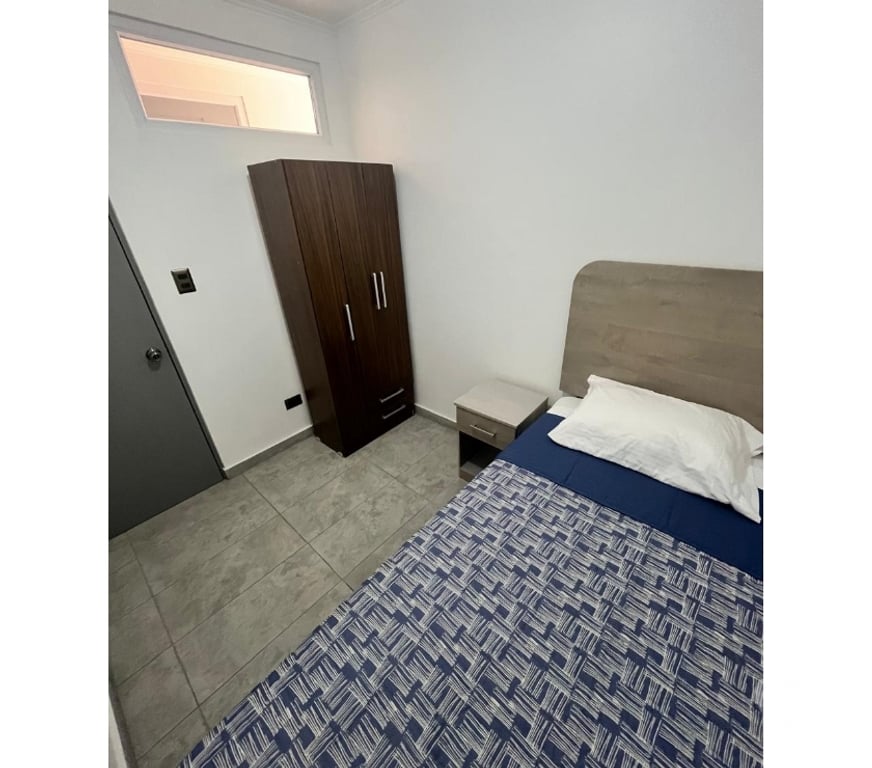 Arriendo de piezas Santiago La Florida - Fotos de Arriendo Pieza, frente Metro Santa Julia (La Florida)