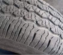 Fotos de 1 Neumatico Toyo 215-70-15 radial en buen estado.