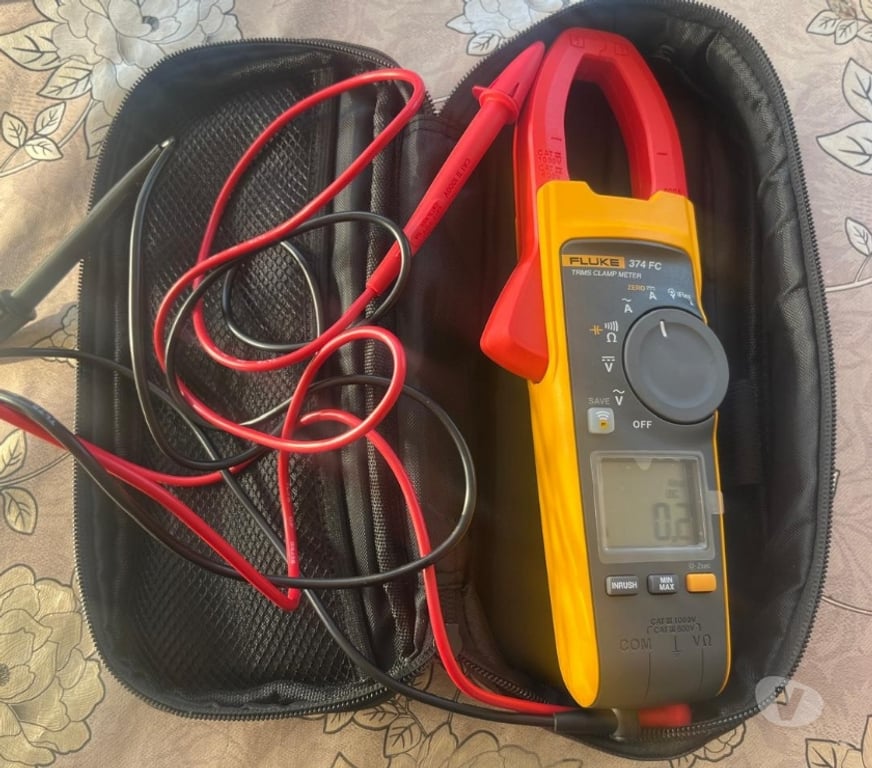 Material-Equipo Profesional San Felipe de Aconcagua San Felipe - Fotos de Pinza amperimétrica Fluke 374 FC de 600 A TRMS