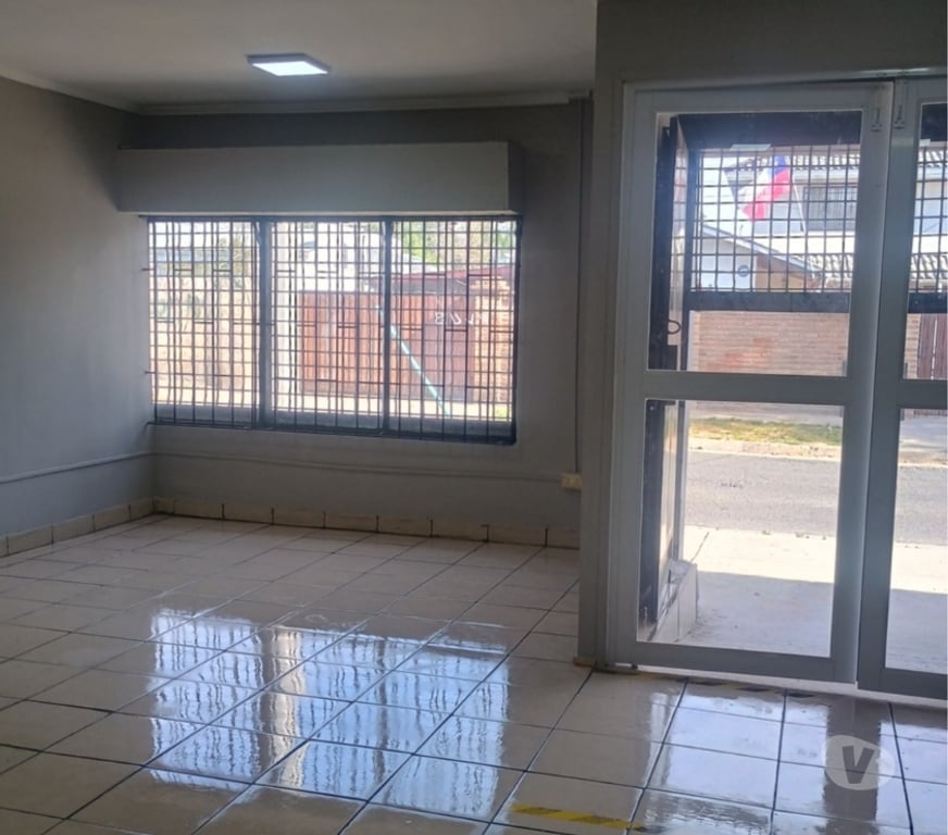 Locales Commerciales en Arriendo Valparaíso Villa Alemana - Fotos de LOCAL RECIÉN REFACIONADO